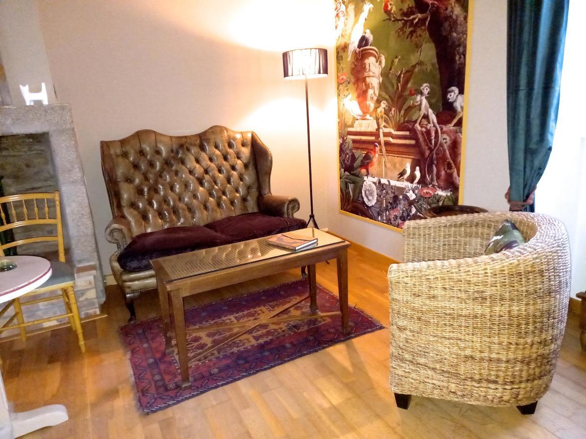 Le Petit Manoir Bed and Breakfast Isigny-le-Buat Exteriör bild